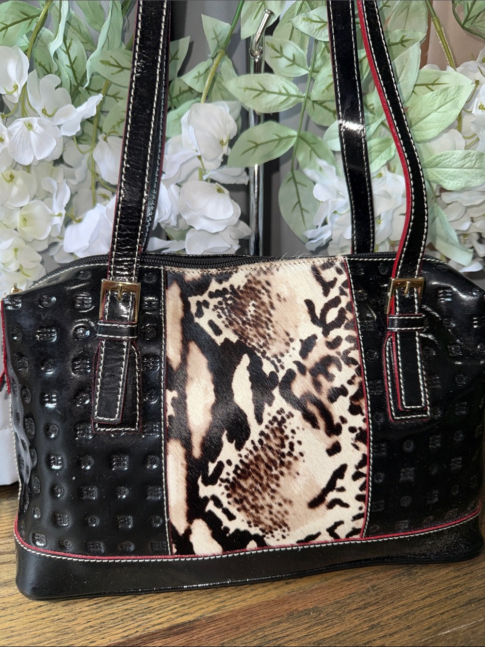 Arcadia  ITALY genuine, patent leather Black Shoulder Bag  Animal Panel